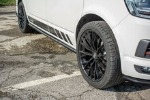SIdeskirt aanzets glanzend zwart passend voor VW Transporter T6 Maxton Design